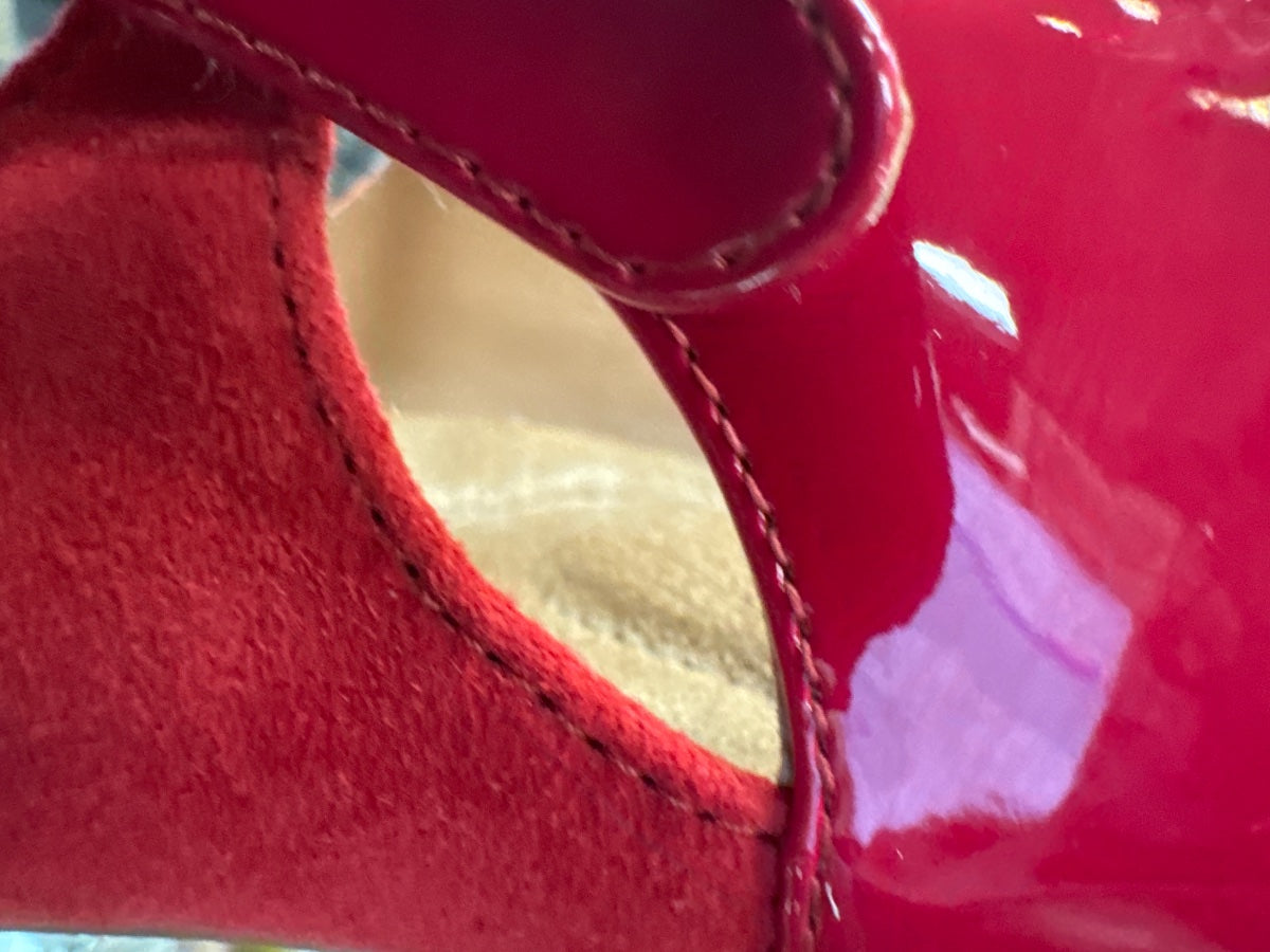 Giani Bernini · Velma Pumps · 9 · Red Suede