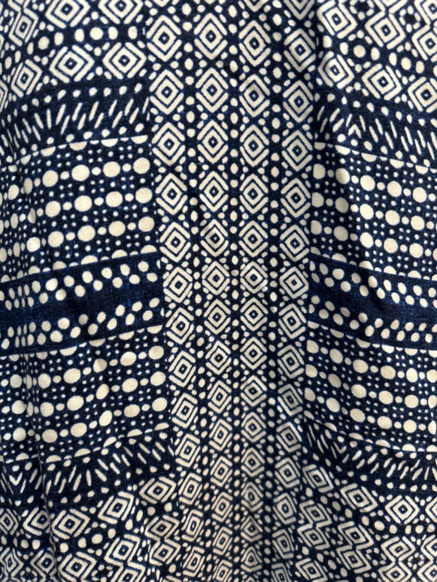 Tommy Bahama · Sleeveless Top · Large · Navy/White