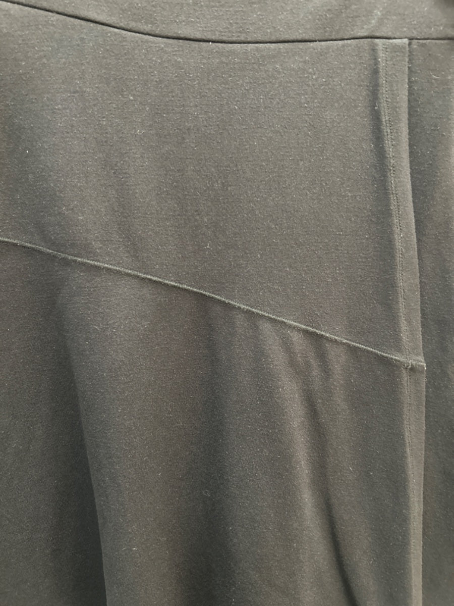 Athleta · Skirt · Small · Black