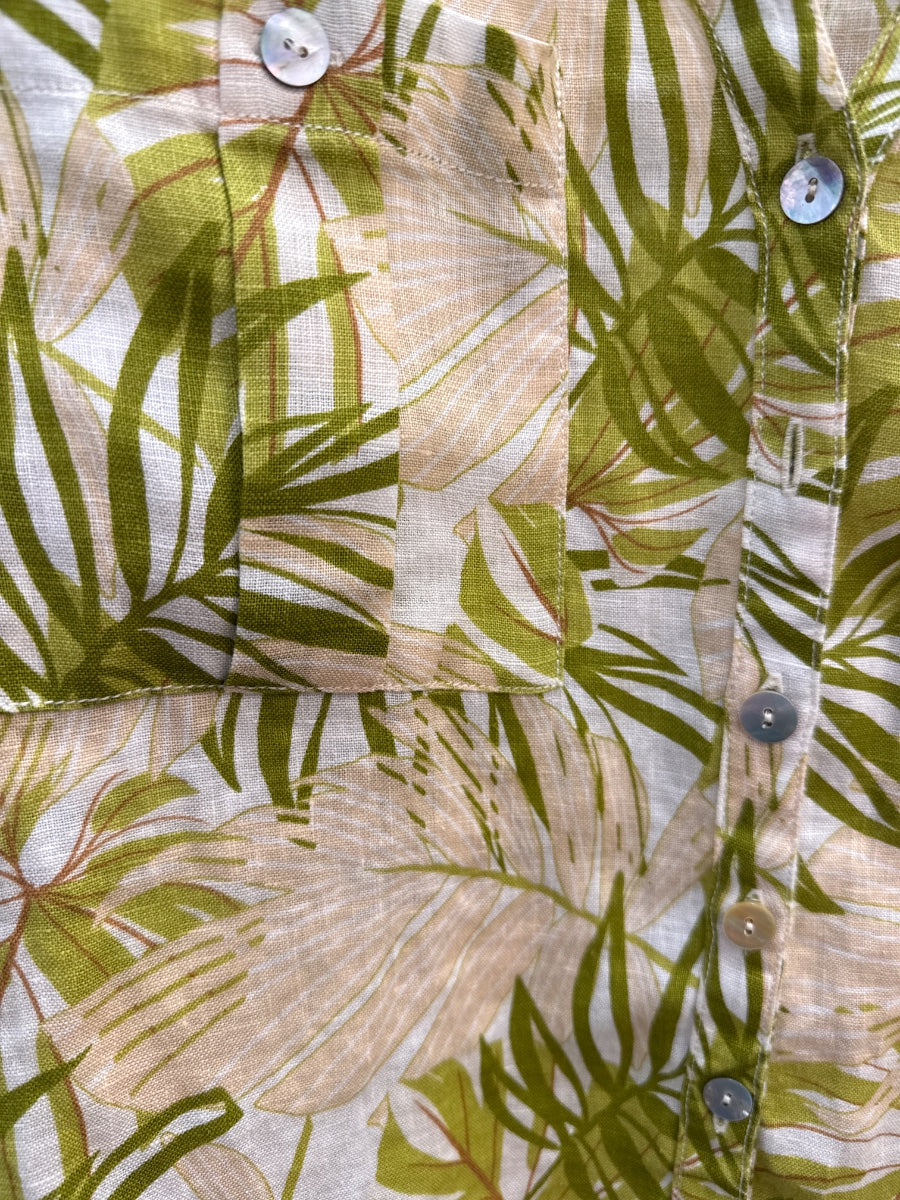 C&C · Roll Tab Shirt · Large · Tan Green Leaf Print