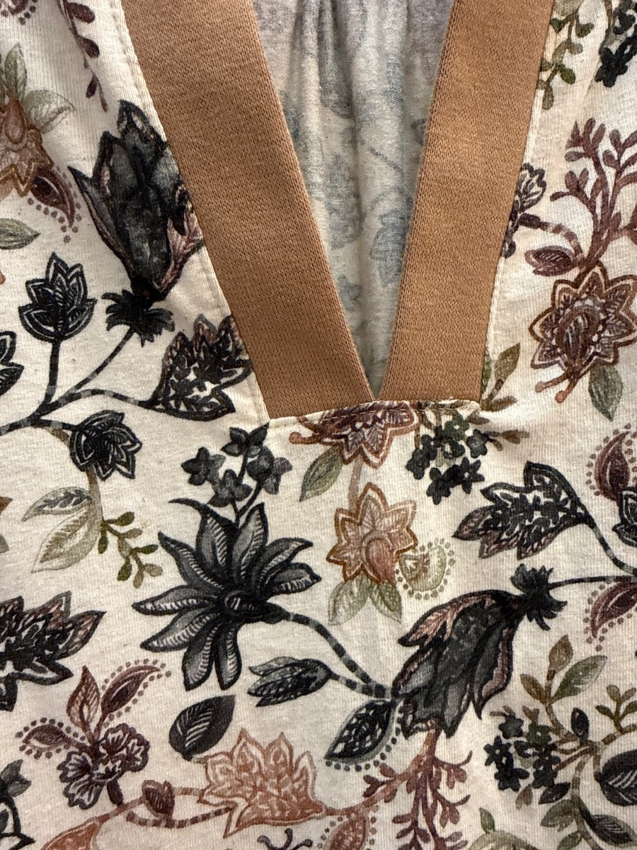 The Clothes Rack · 3/4 Sleeve Fashion Top Floral Print · L/XL · CreamTan