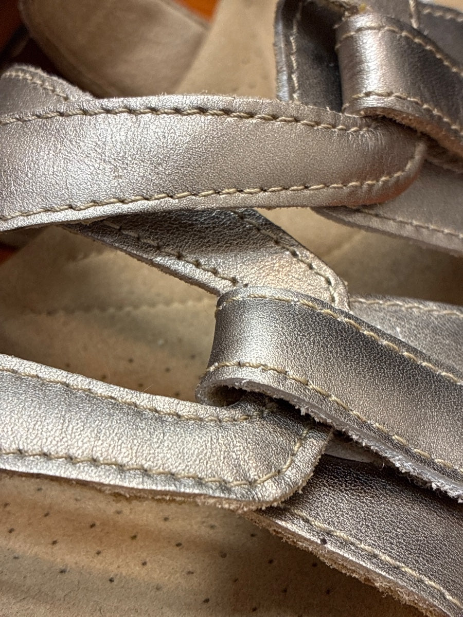 Clarks · Shoes · 10 · Gold
