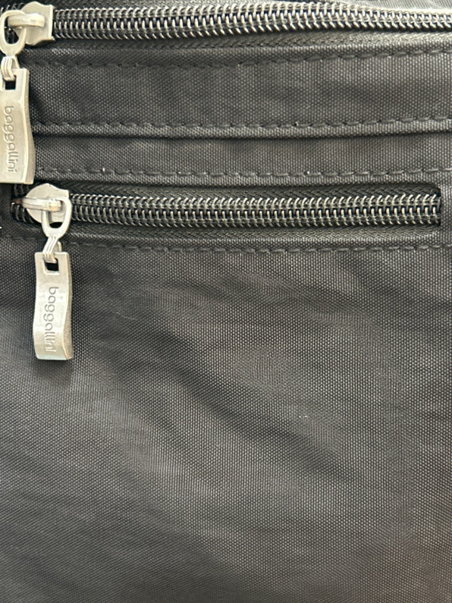 Baggallini · Everywhere Bag · Crossbody · Black