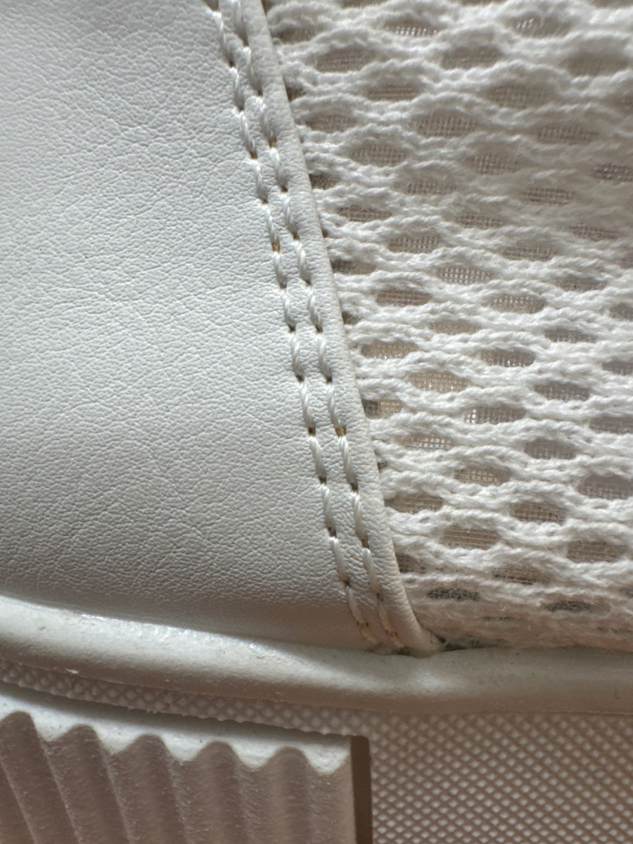 Naturalizer · Topaz Mesh SOUL Sneakers · 9 WIDE · White
