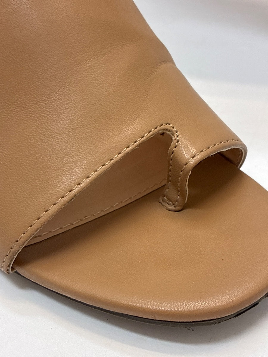 Adrienne Vittadini · Albi Block Heel · 7 · Tan