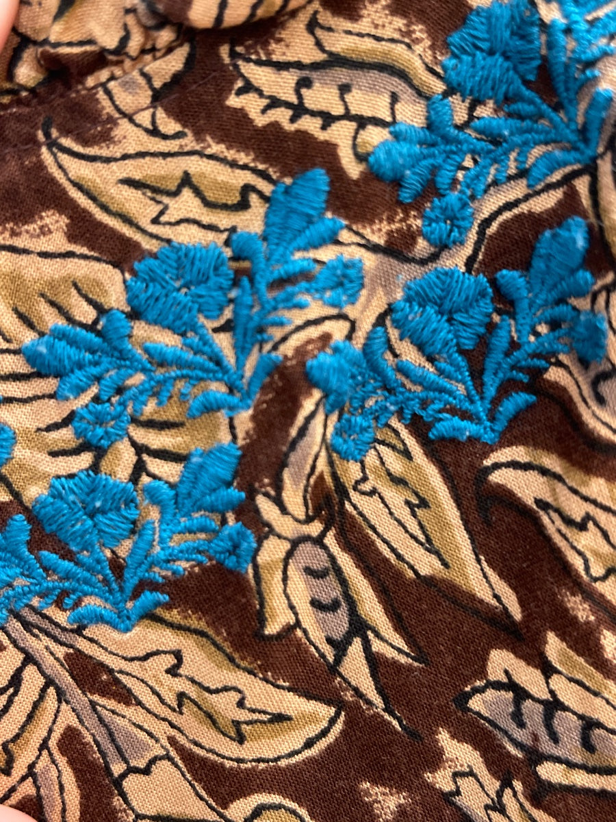 Natural Life · Embroidered Floral · Small · BrownBlue