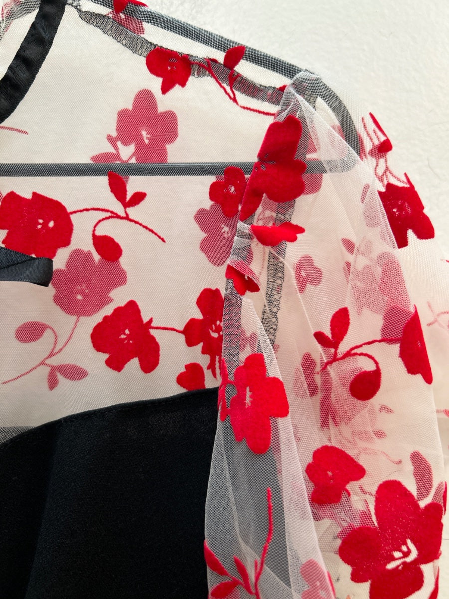 The Clothes Rack · Short Sleeve Floral Dress · Medium · Black and Red Floral