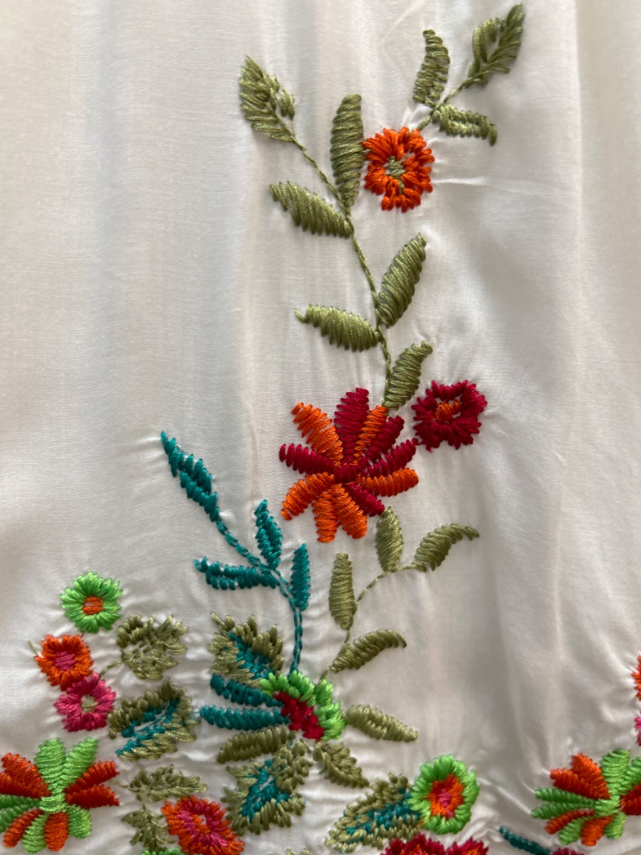 Anthropologie · Floral Embroidered Tassel Skirt · Large · White