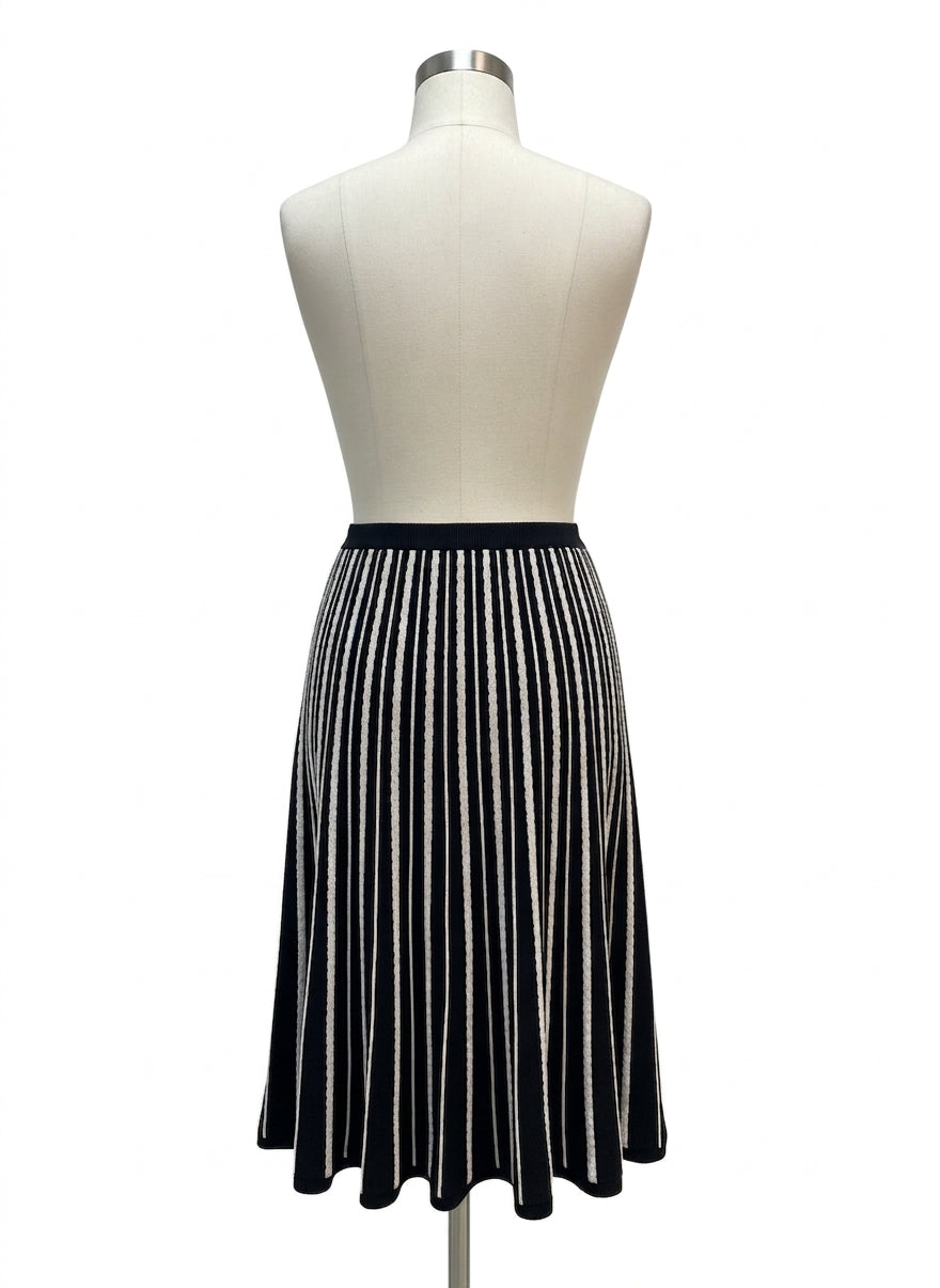 Grace Dane Lewis · Fit and Flare · Medium · BlackWhite