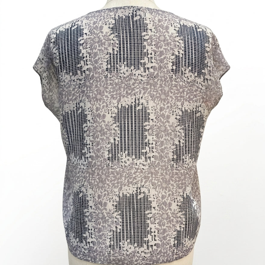 Cabi · Cap Sleeve Top · Medium · NavyGray Floral Print