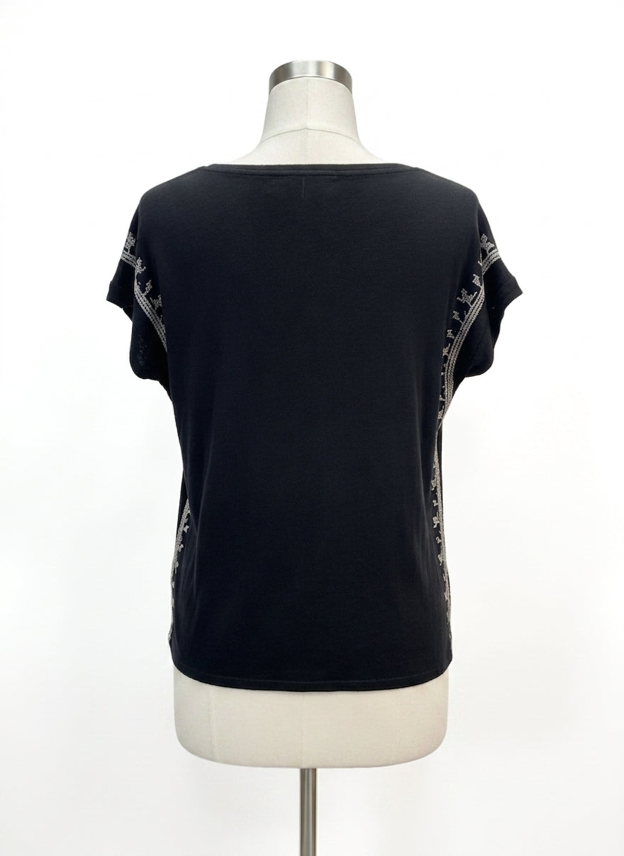 Garnet Hill · Cap Sleeve Top · Medium · BlackWhite