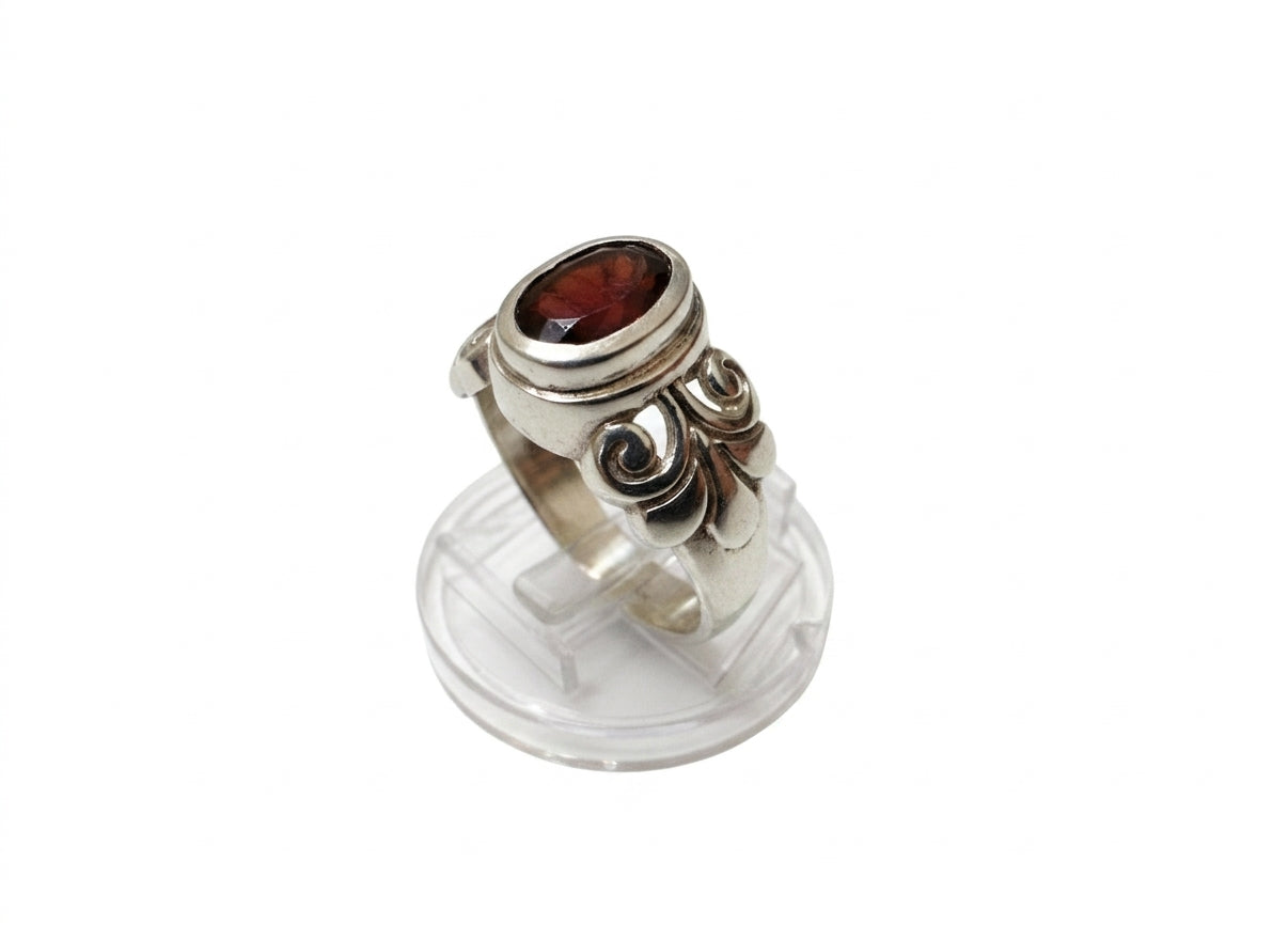 .925 Garnet Ring · Jewelry · 7 · Garnet