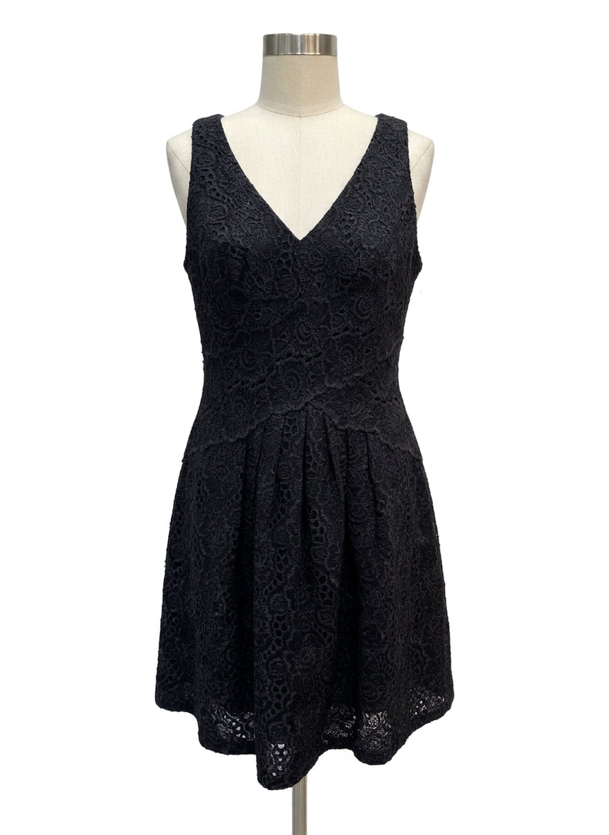 Leifsdottir · Dress · 4 · Black
