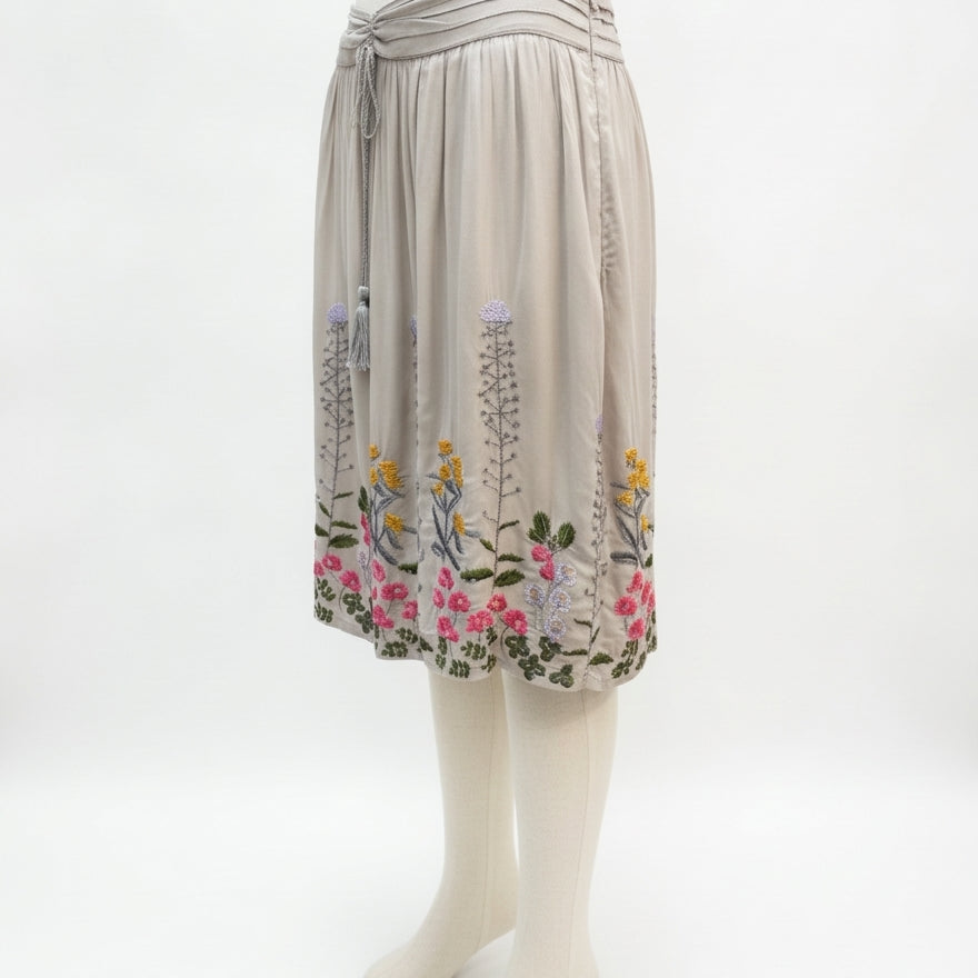 Anthropologie · Blue Tassel · Large · Beige Floral