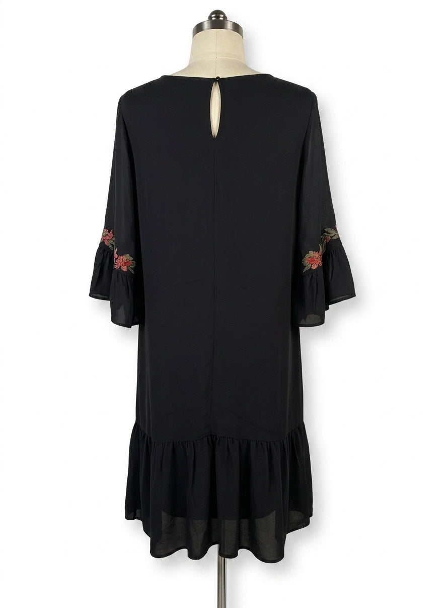 Velvet by Graham & Spencer · Dress · Large · Black