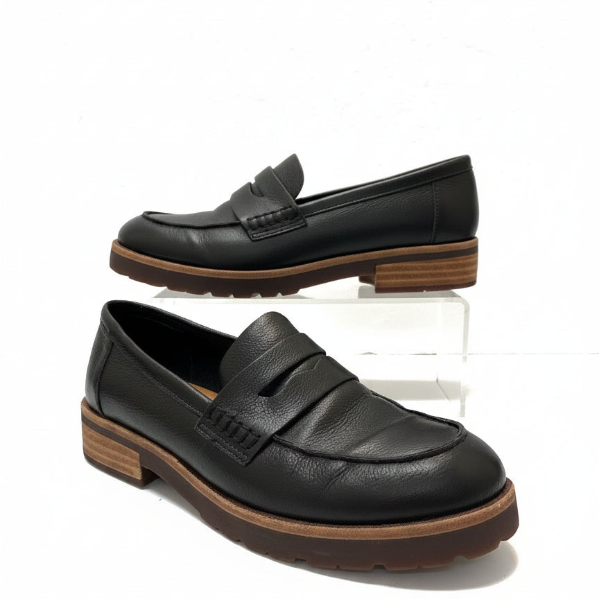 Kork Ease · Penny Loafer · 8 · Black
