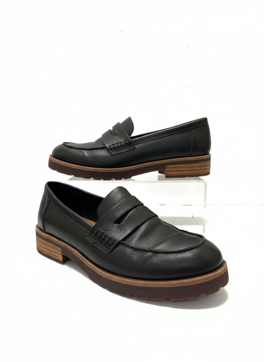 Kork Ease · Penny Loafer · 8 · Black