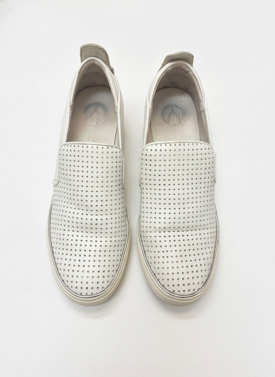 The Wishbone Collection · Emily wedge sneaker · 9.5 · White