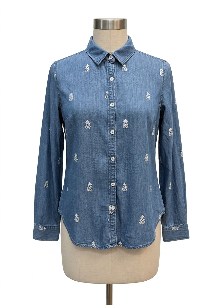 Foxcroft · Pineapple · Medium · Blue Chambray