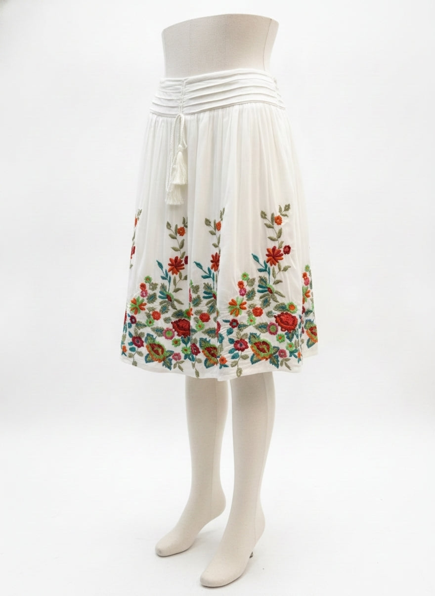 Anthropologie · Floral Embroidered Tassel Skirt · Large · White