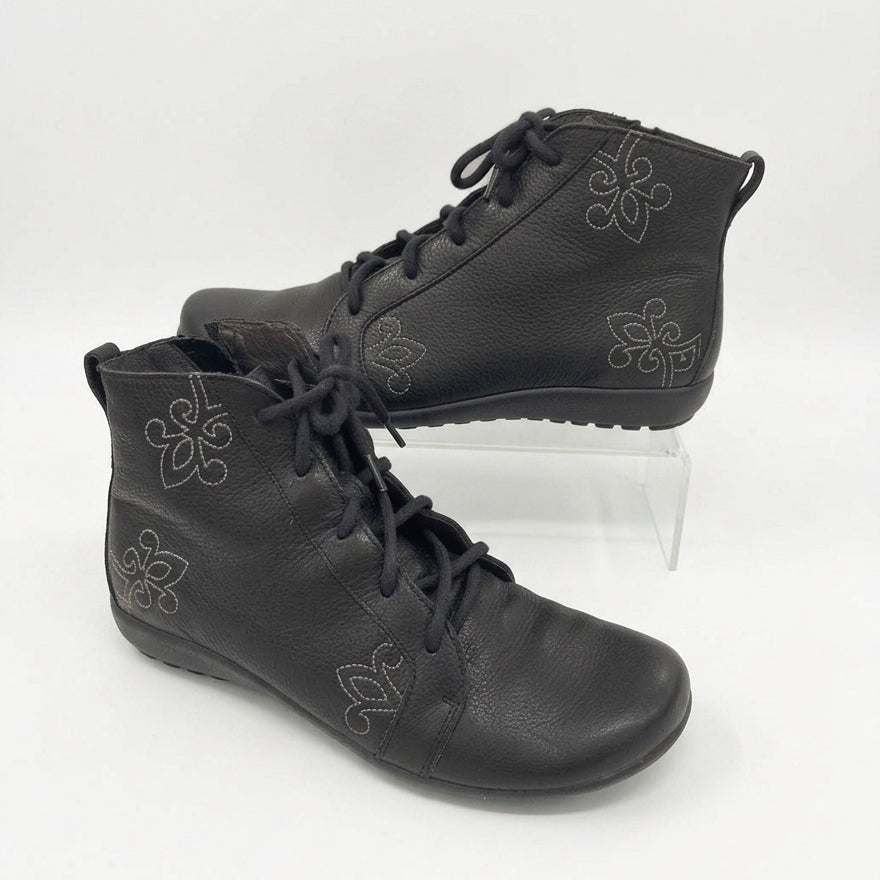 Naot · Manga ankle boots · 8.5 · Black