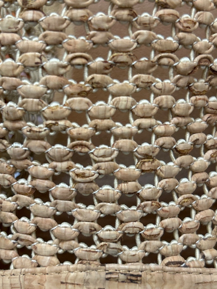 BareTraps · Bethie · 8 · Tan
