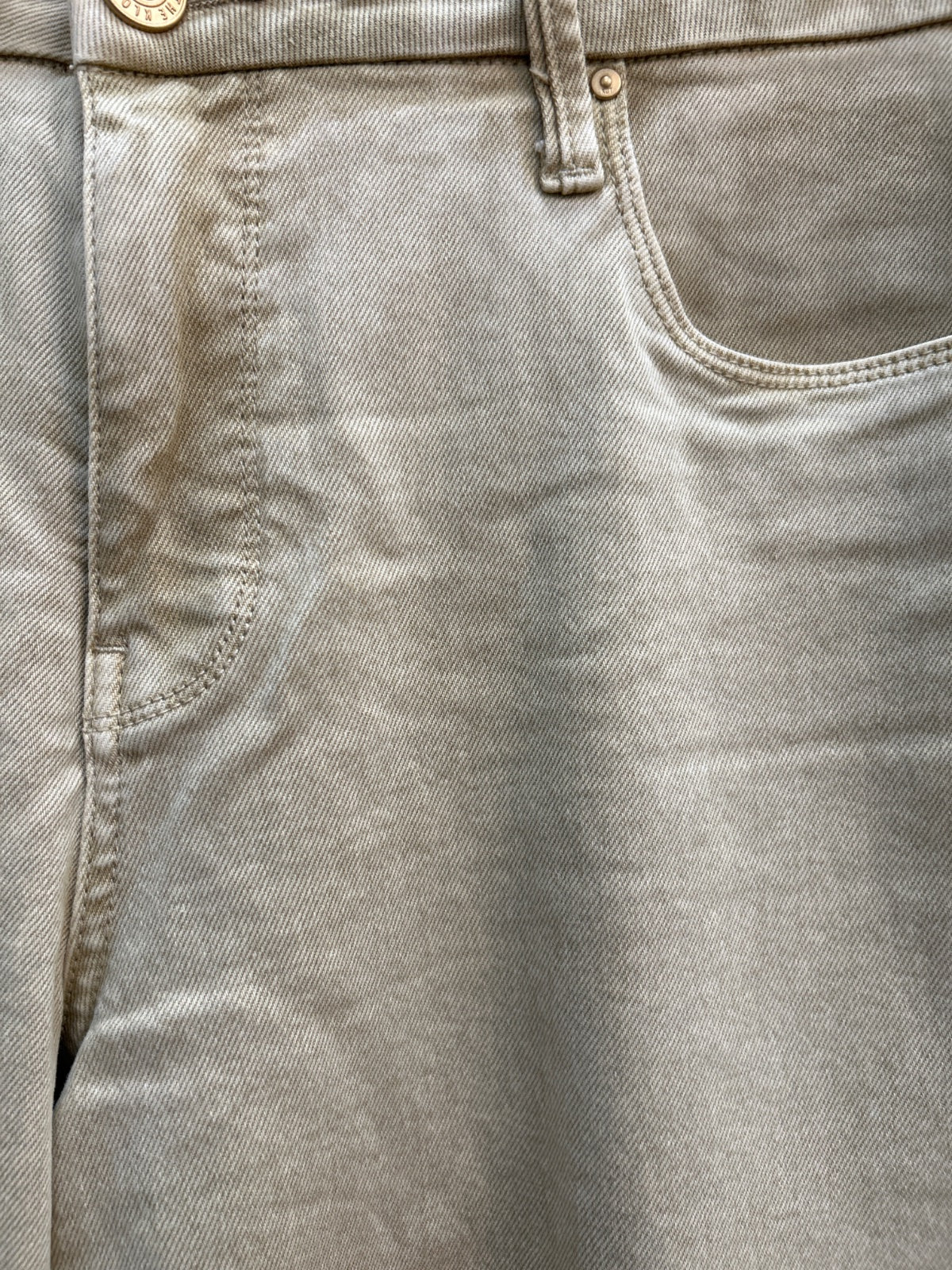 Kut from the Kloth · Wide Leg Raw Hem Jeans · 8 · Sand