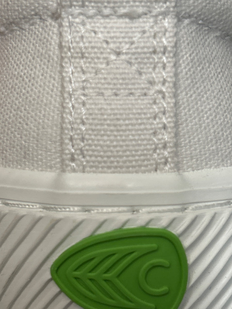 Cariuma · Endless Comfort · 9.5 · White