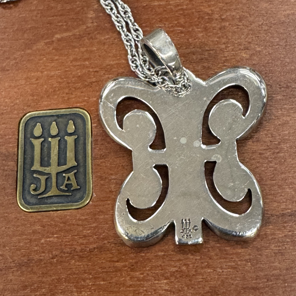 Pendant