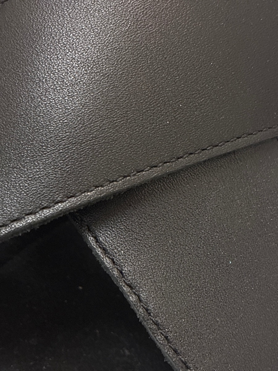 Clarks · Diaz Cross · 8.5 · Black