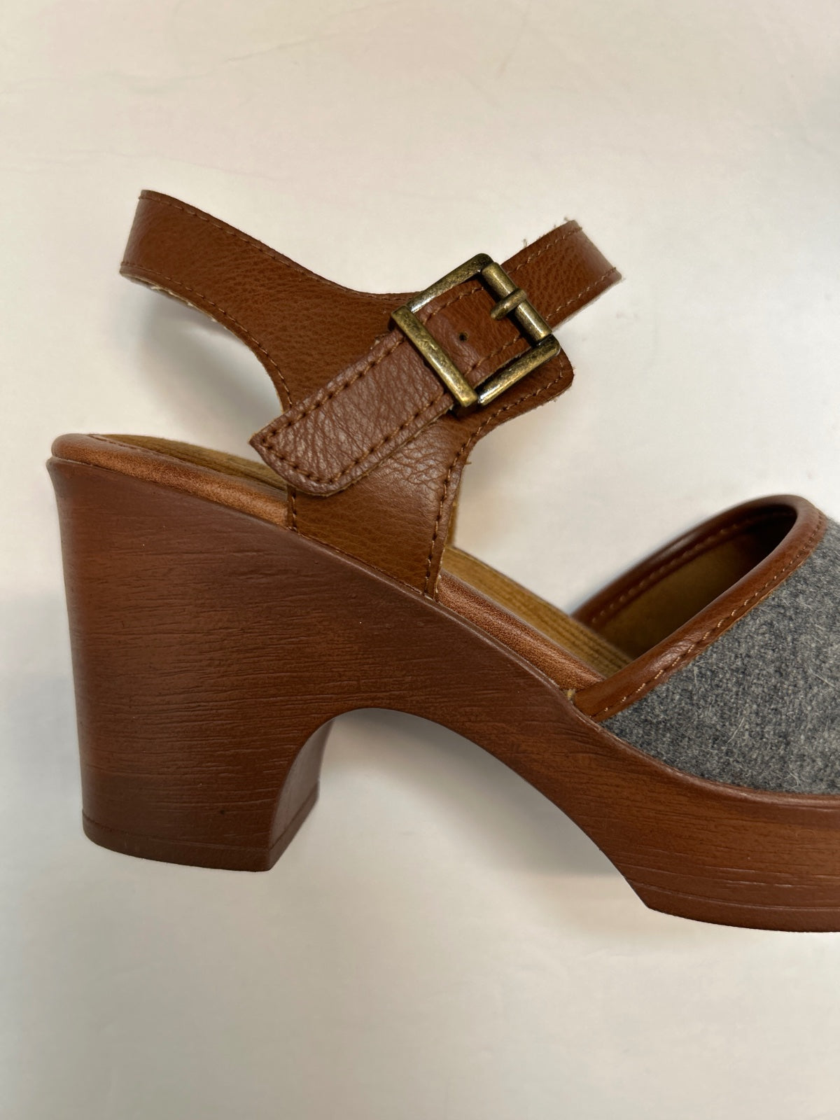 BOC · Chunky Heel with Fabric Closed Toe · 6 · Brown