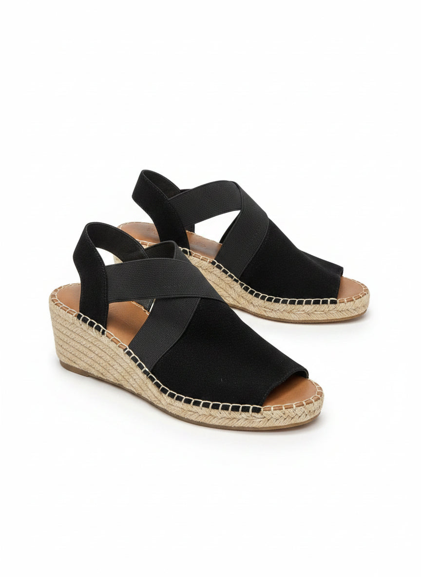 Gentle Souls · The Colleen · 7.5 · Black