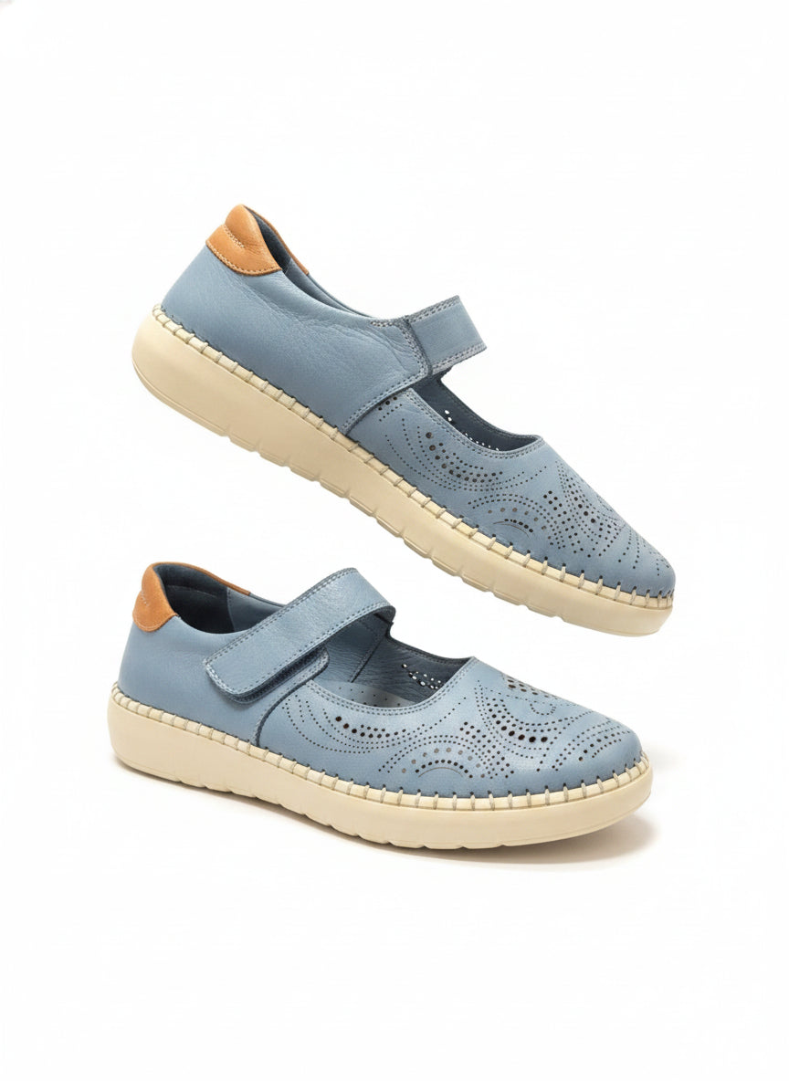 FashionShoes · Sonata · 9.5 · Blue Leather