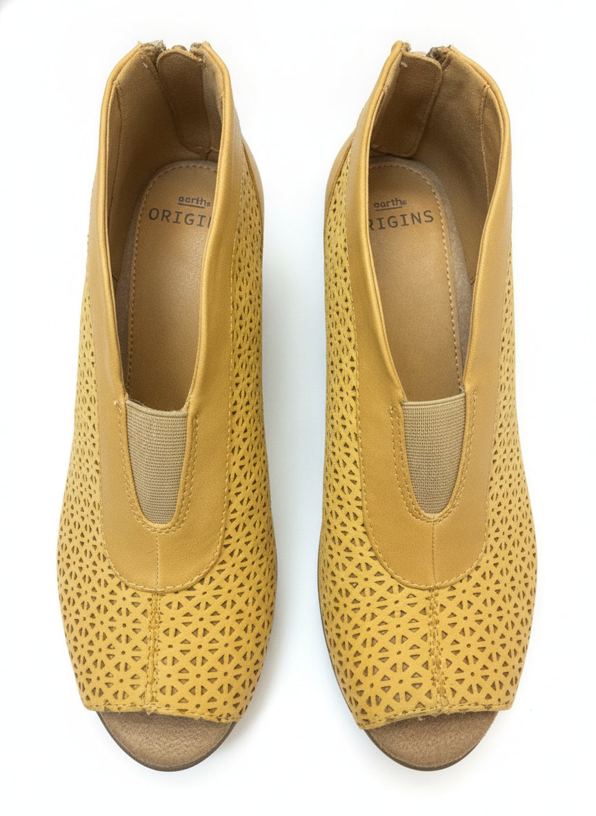 Earth · Carden Booties · 9 · Yellow