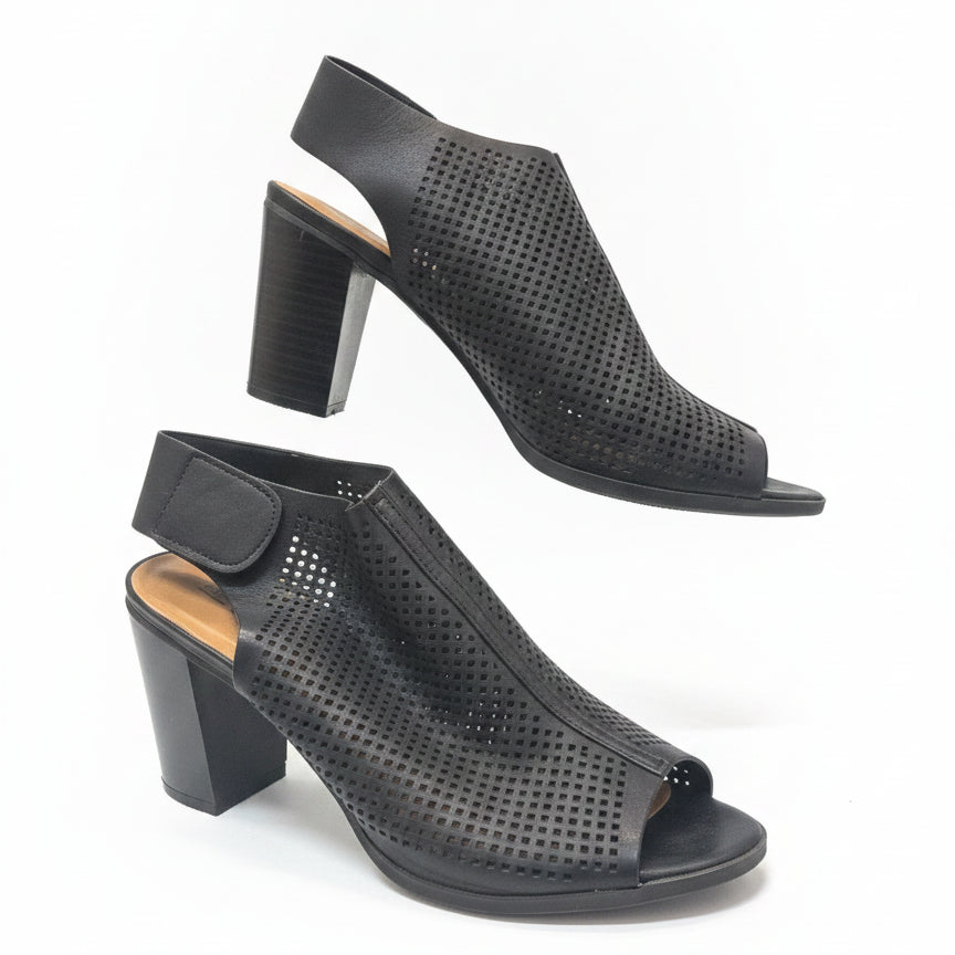 Call It Spring · Open toe · 8.5 · Black