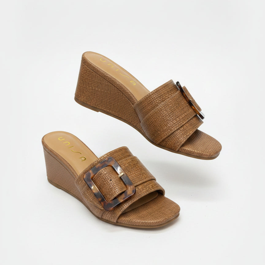 Unisa · Lennin · 7.5 · Fawn