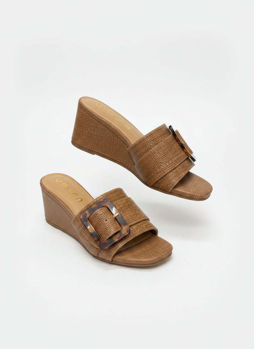 Unisa · Lennin · 7.5 · Fawn