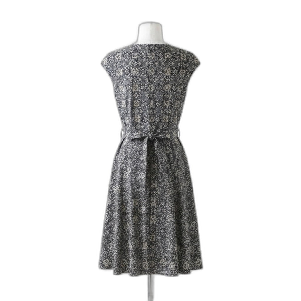 Effie's Heart · Cap Sleeve Dress · Medium · Black/White Cotton Blend