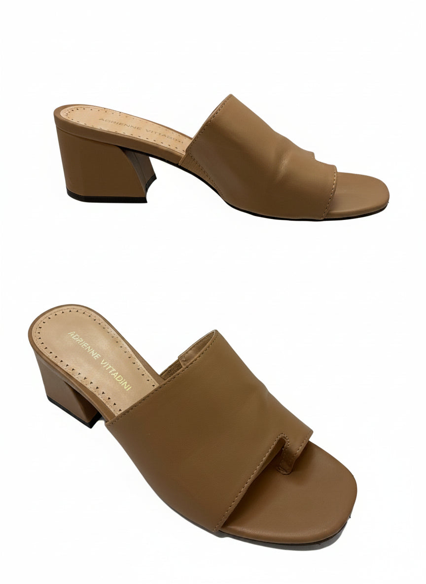 Adrienne Vittadini · Albi Block Heel · 7 · Tan