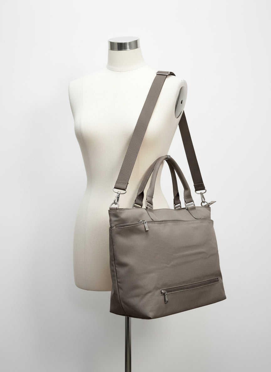 Baggallini · Avenue Tote · Tote · TaupeYellow