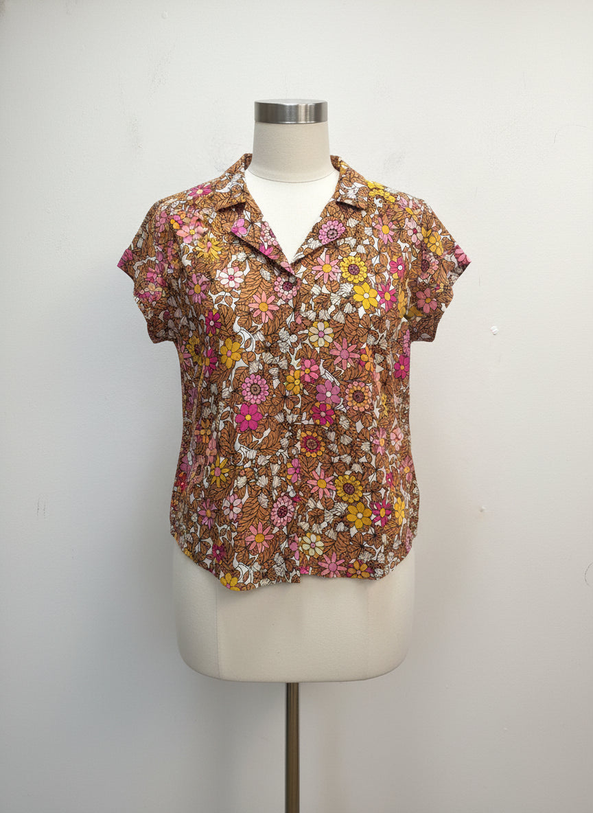 Jane&Delancey · ShortSleeve Shirt · Small · CreamTan Floral