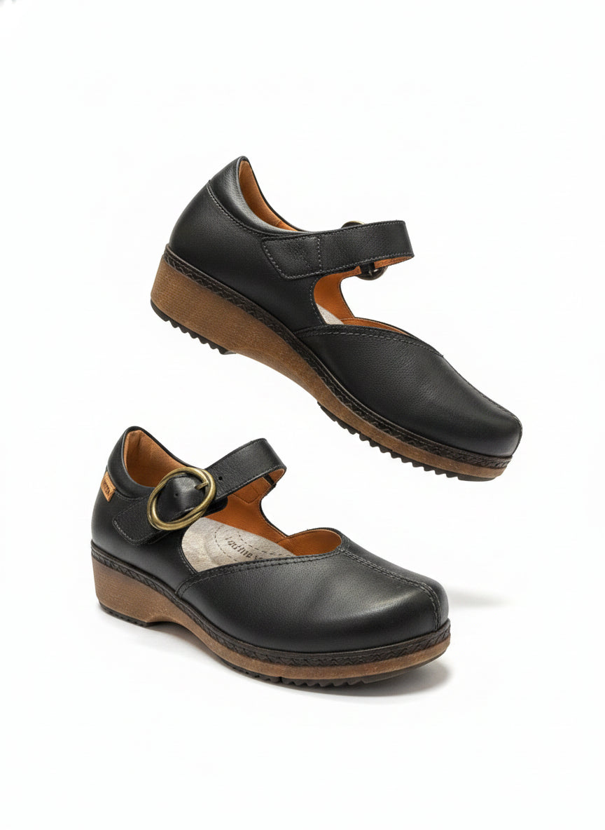Pikolinos · Granada Mary Janes · 7 · Black/Tan