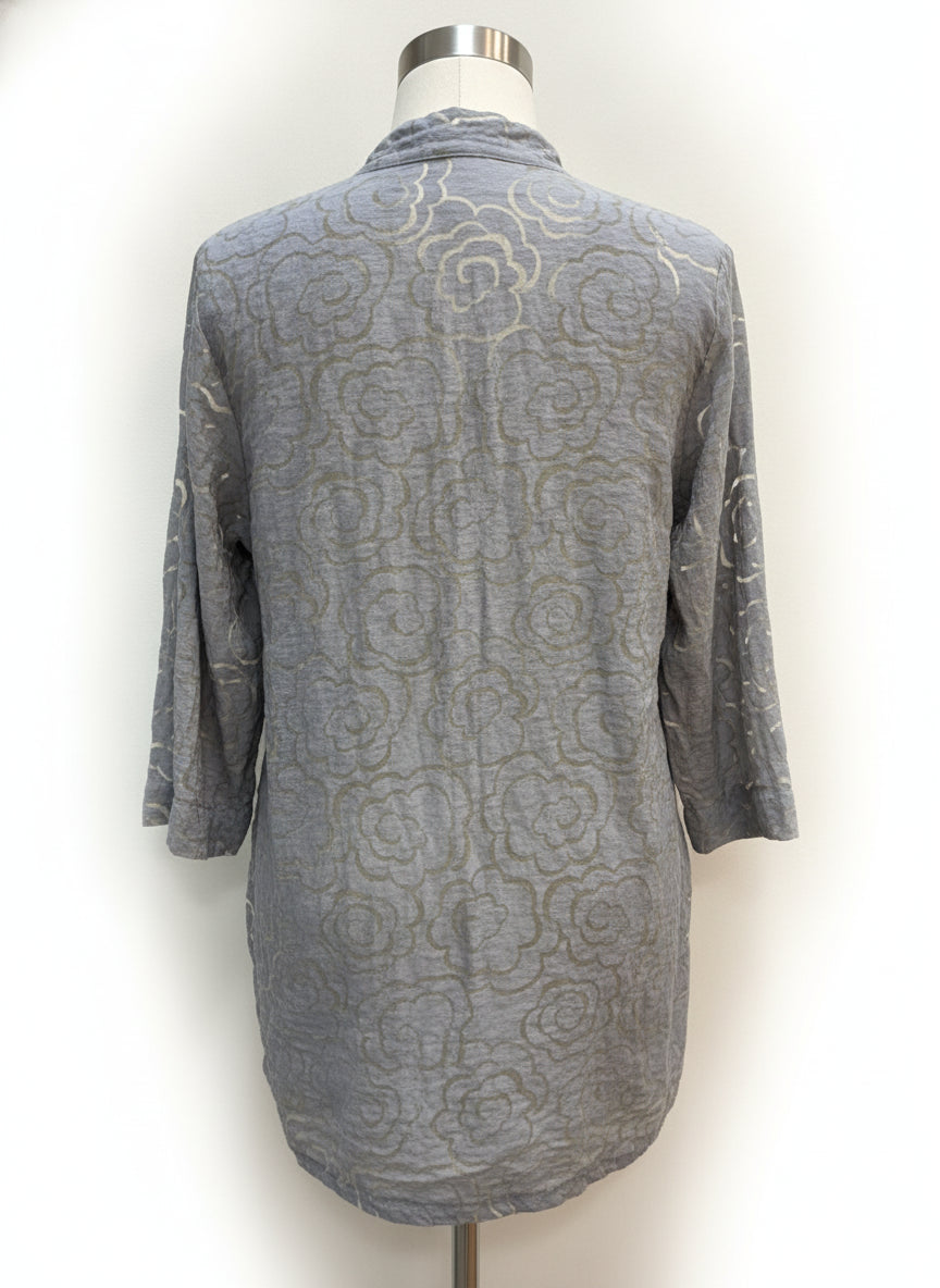 Cut Loose · 3/4 Sleeve · Small · Gray Floral Print