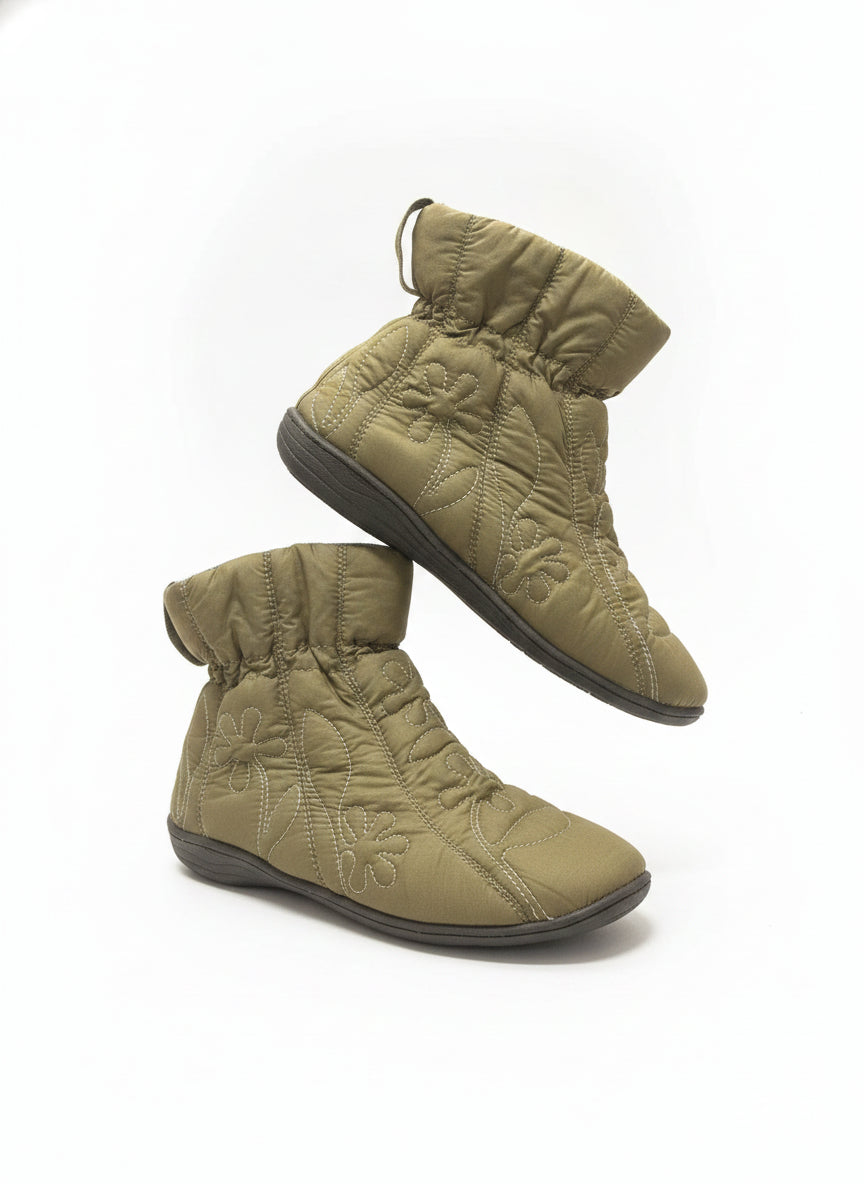 Acorn · Floral embroidered booties · 7 · TanBlue