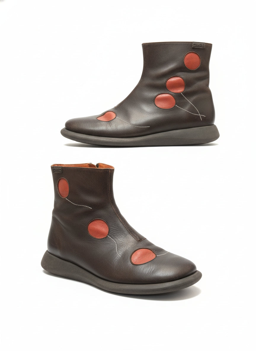 Camper · Twins with Red Balloon Detail · 8-8.5 · BrownRust