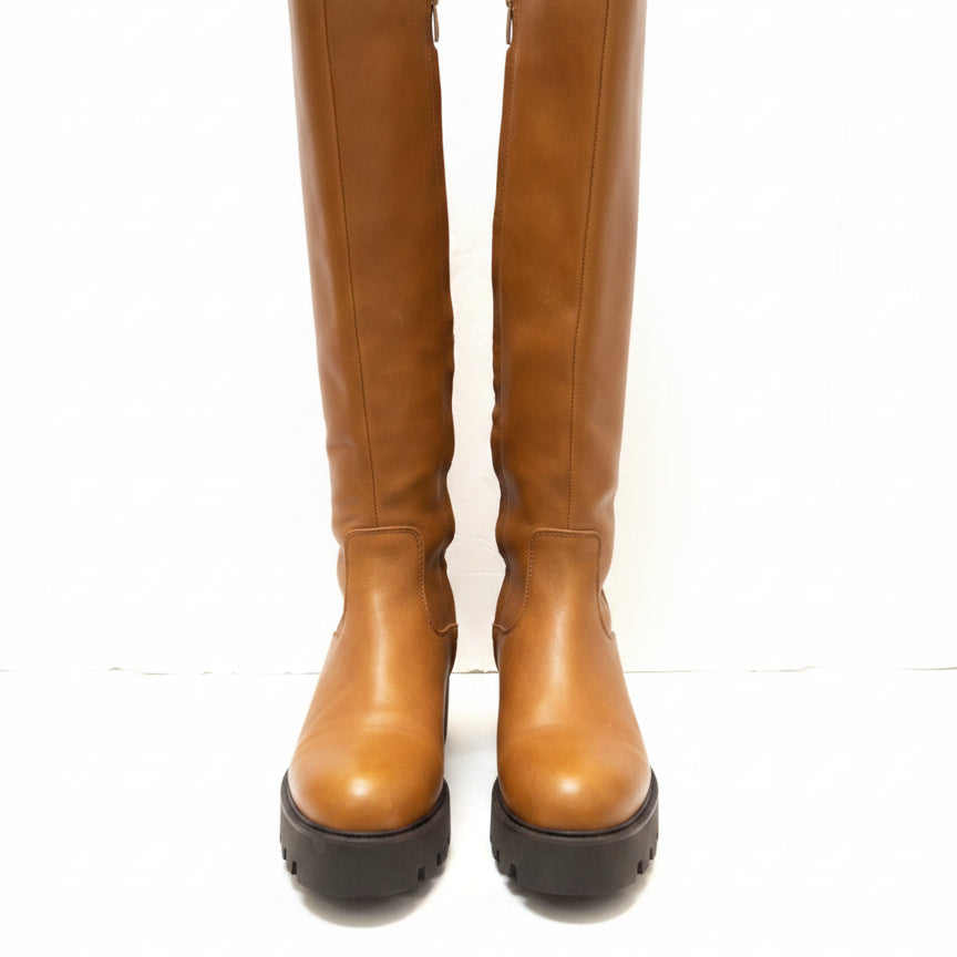 Franco Sarto · Balinboot · 9.5 Wide · Cognac