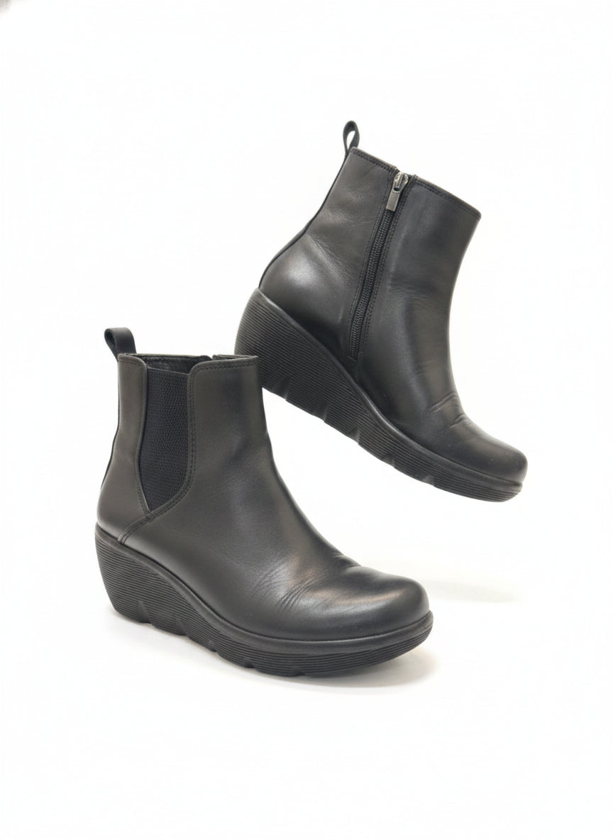 Clarks · Clarks artisan · 10 · Black