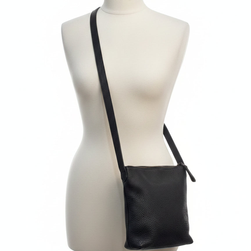 Lifetime Leather · Duluth Premium Full-Grain Cow Hide Bag · Crossbody · Black