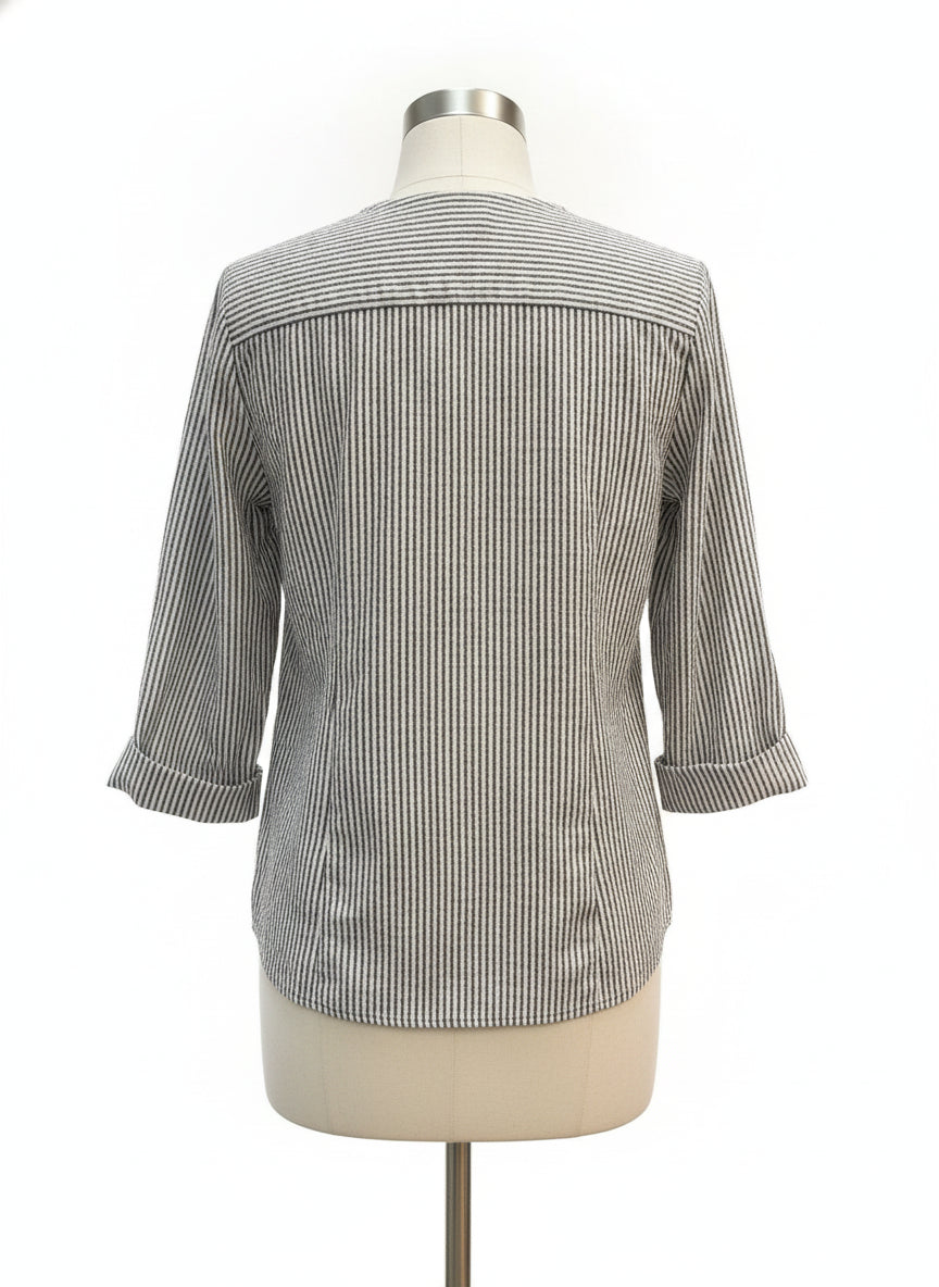 Anne Klein · 3/4 Sleeve Metallic Detail · Medium · White and Gray with Metallic Stripes