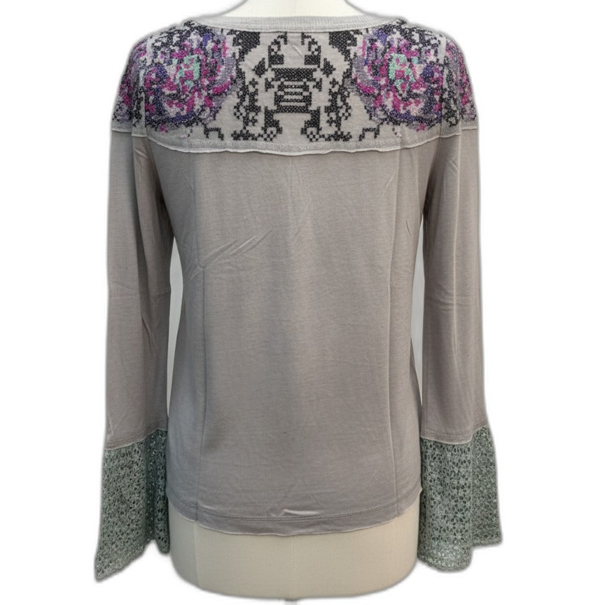 Sundance · Henley Top · Small · GrayFloral